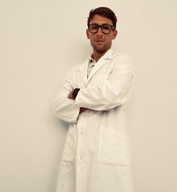 Dott. Luca Schiasselloni — Medico ozonoterapia Rapallo